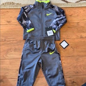 Baby Nike Set NWT